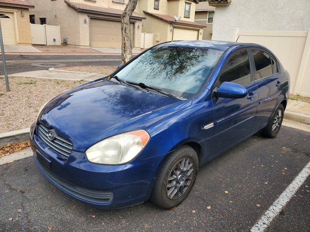 Hyundai Accent disponibil la închiriere în Galați