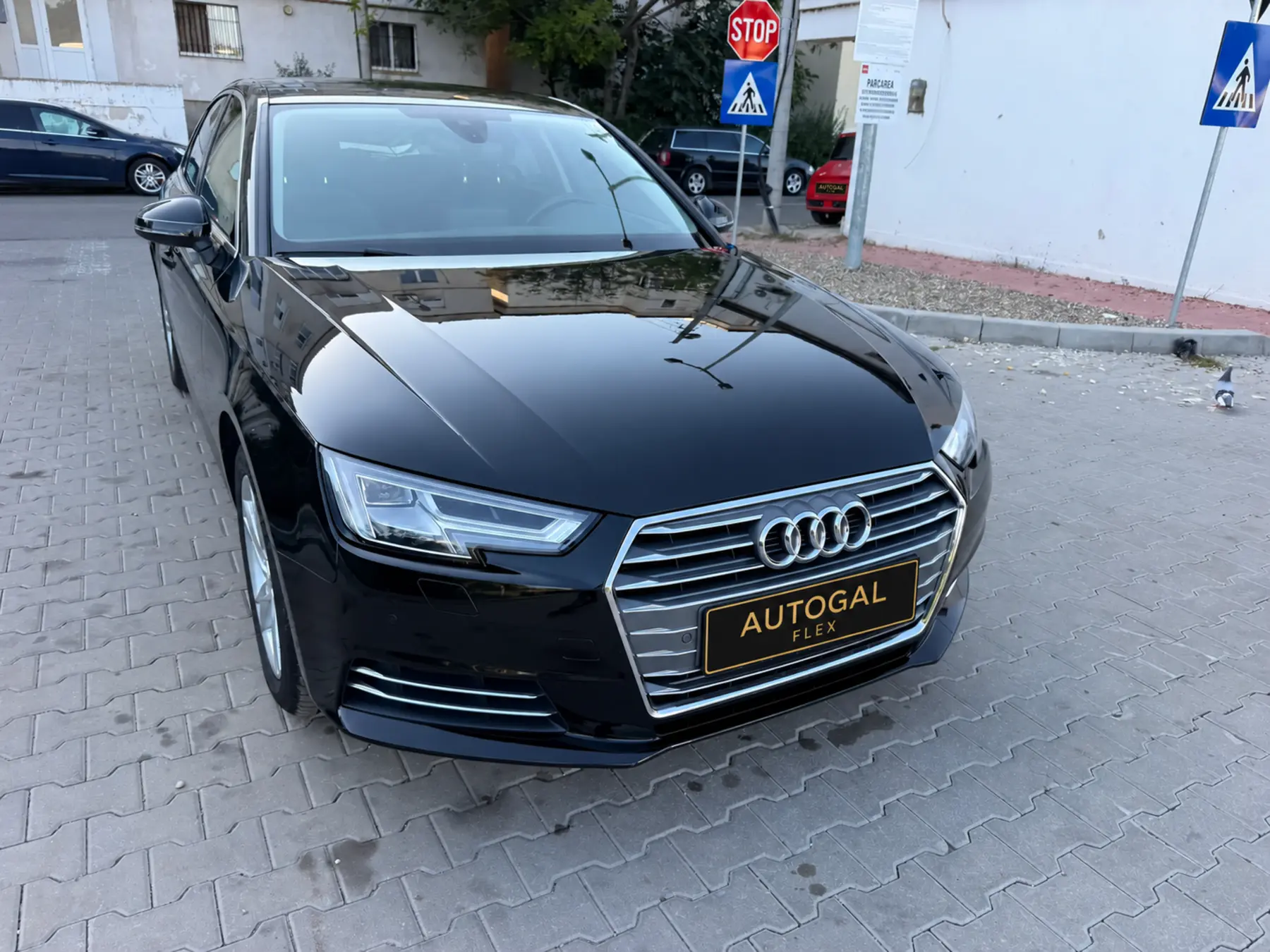 Audi A4 Sedan disponibilă cu șofer în Galați