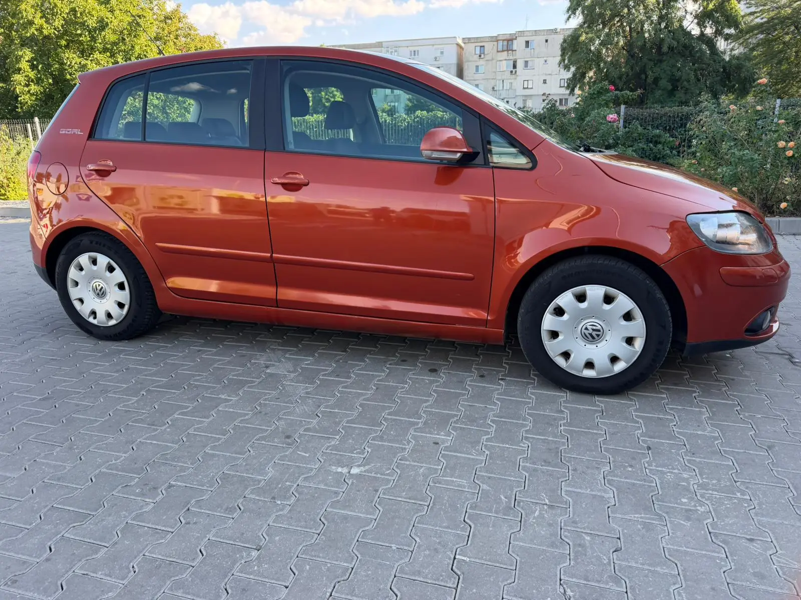 VW Golf 5 Plus Goal de închiriat în Galați — lateral stânga