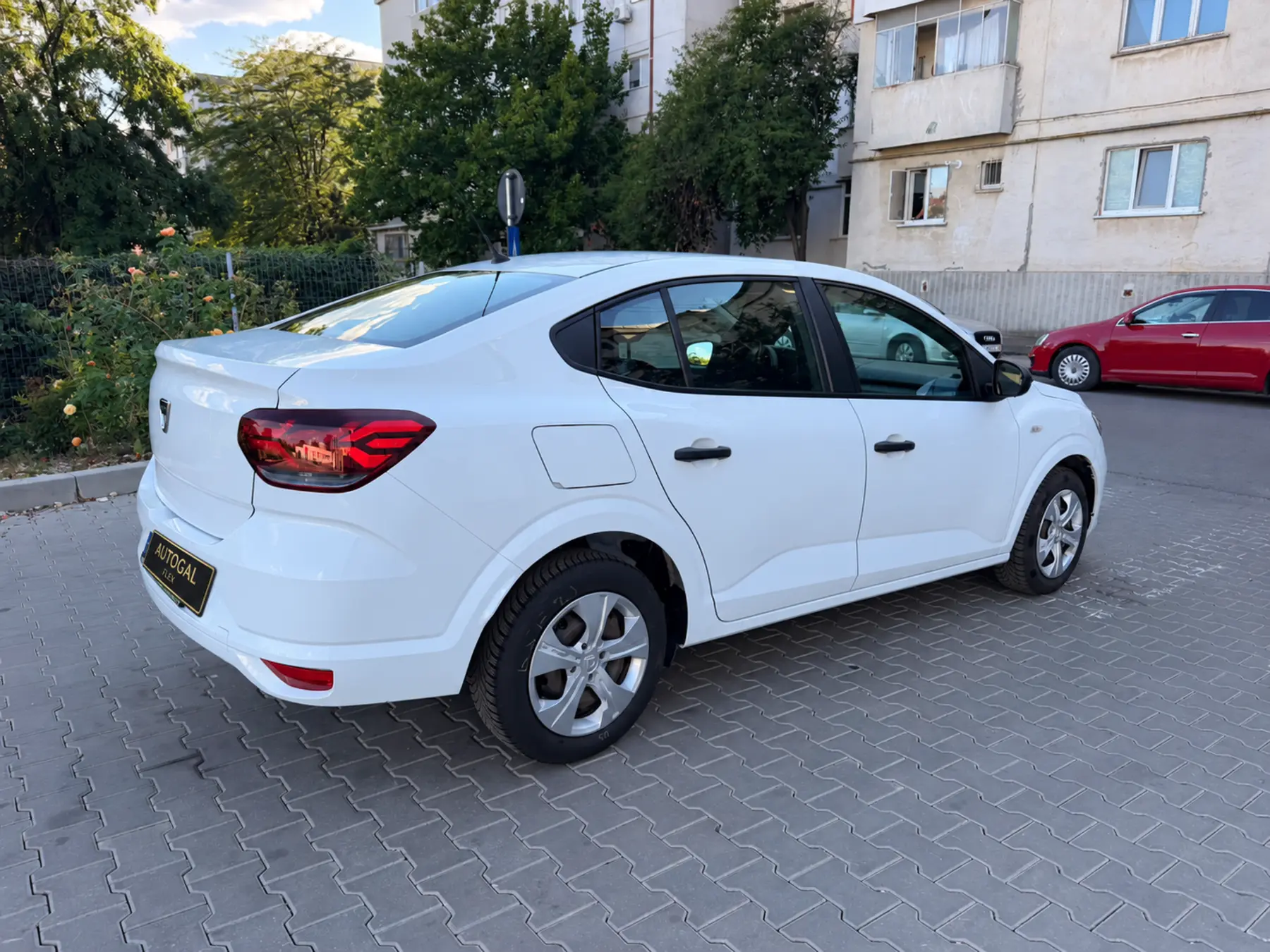 Dacia Logan Sedan de închiriat în Galați — spate