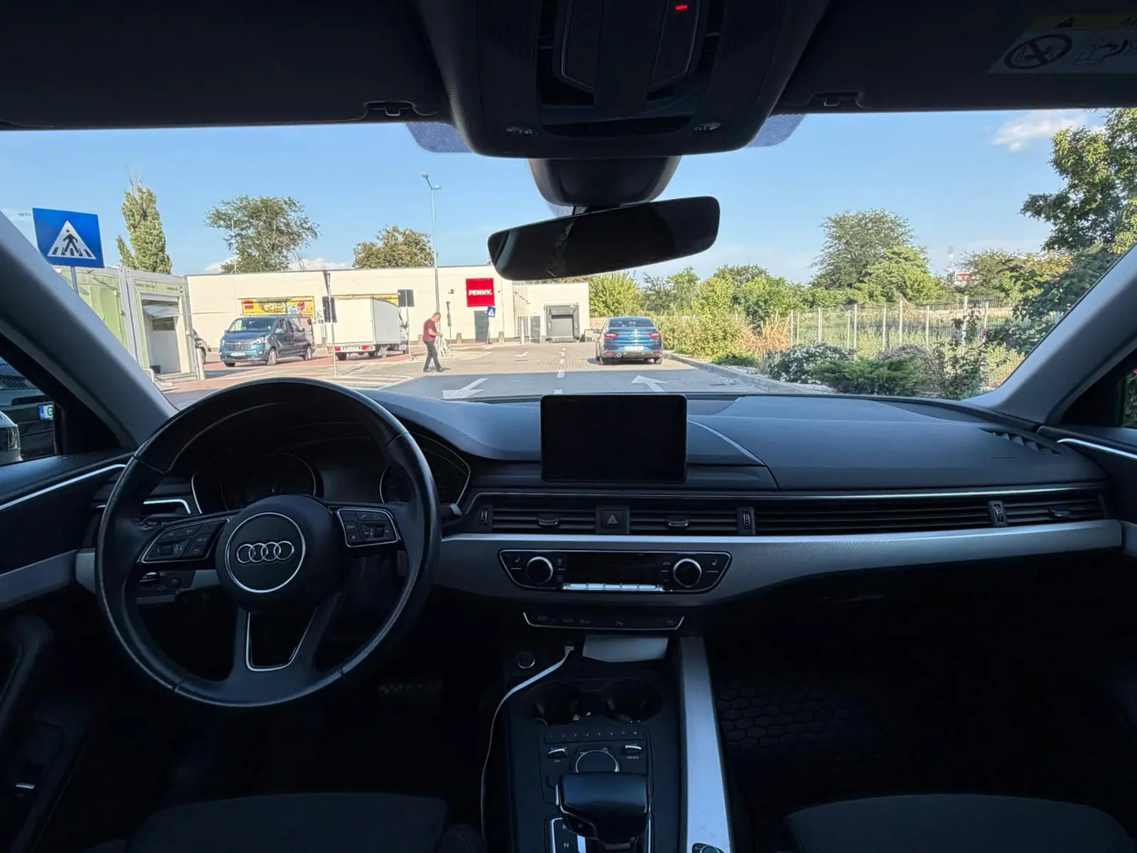 Renault Koleos 2.0 4x4 de închiriat în Galați — interior